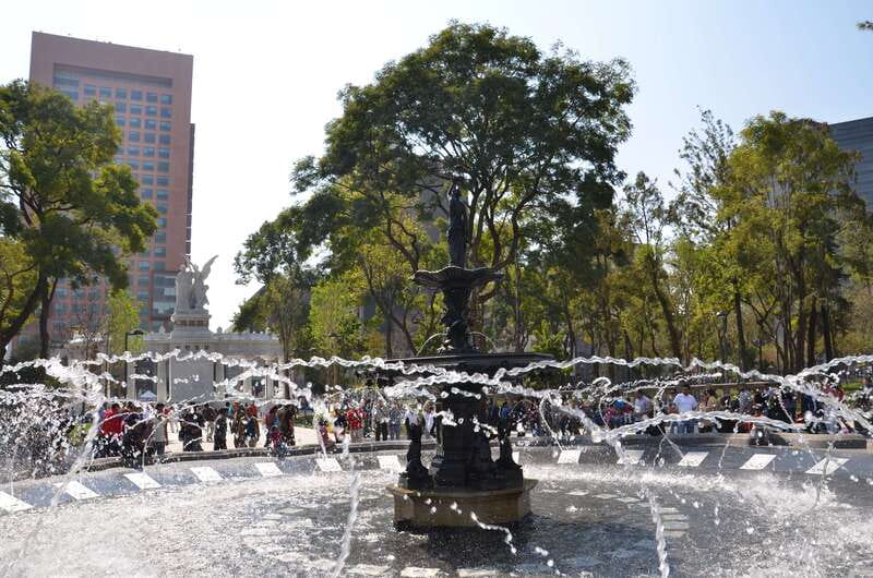 Mexico City tour & Anthropology Museum Tour - The drive through Reforma and Zona Rosa