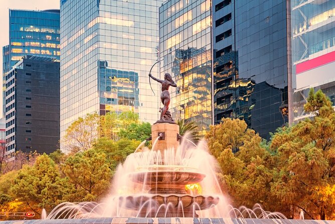 Mexico City Tour Bilingual Tour - A quick orientation to Mexico City’s grand scale
