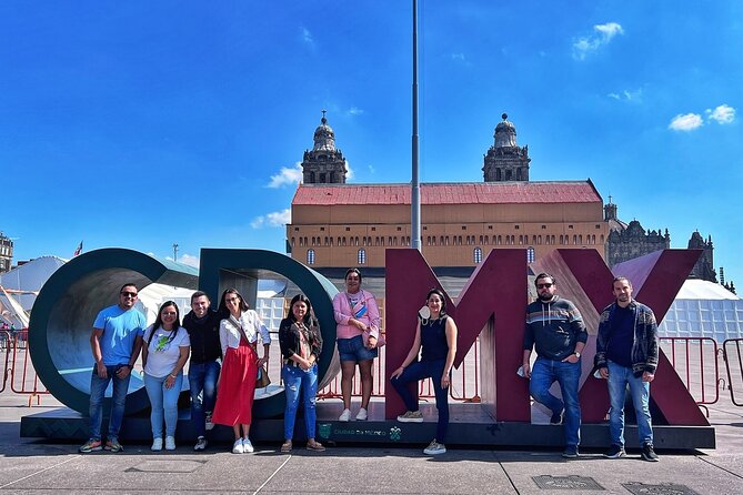 Mexico City Tour Bilingual Tour - The bilingual format needs careful attention