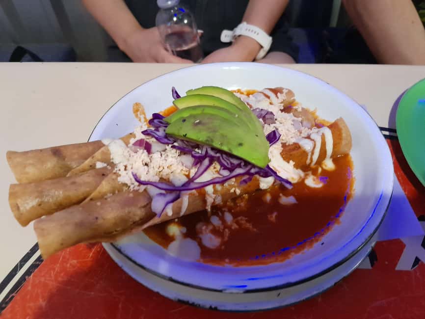 Mexico City: Vegan and Vegetarian Street Food Adventure - Finishing in Zona Rosa with a drink