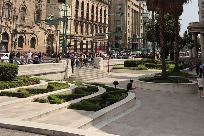 Mexico City Walking Tour - Walking Francisco I. Madero Avenue