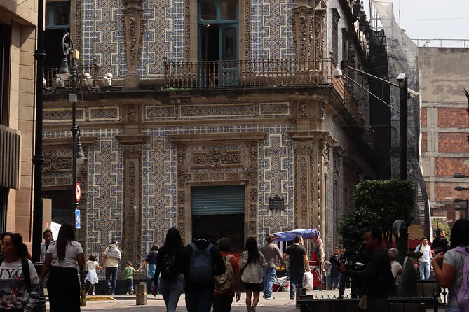Mexico City Walking Tour - The House of Tiles and Plaza Tolsa