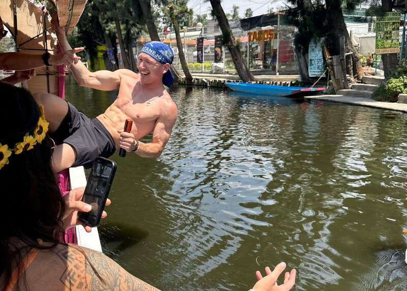 Mexico City: Xochimilco Boat Party with Unlimited Drinks - A Closer Look at the Two-Hour Plan