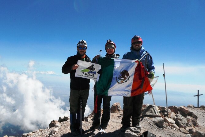 Mountaineering Iztaccihuatl (5220m) - Bernardo, group size, and the guide relationship