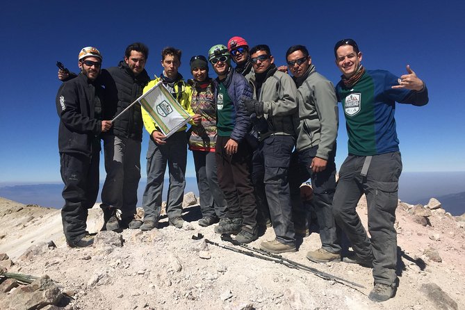 Mountaineering Iztaccihuatl (5220m) - Day one: Paso de Cortes and the Altzomoni refuge