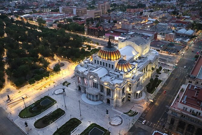 Must-see Buildings & Palaces of Mexico City - Starting at Palacio de Bellas Artes