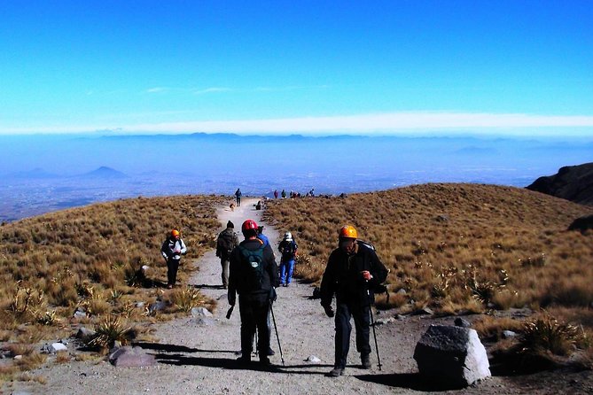 Nevado de Toluca (Walk through the lagoons of the Sun and the Moon) - Why the Sun and Moon lagoons make this hike special