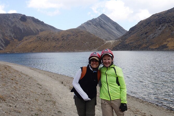 Nevado de Toluca (Walk through the lagoons of the Sun and the Moon) - The first climb to the crater rim