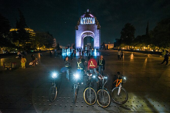 Night Street Food & Bike Tour / Small Groups /All Inclusive - Korean-Mexican tacos in Roma Norte