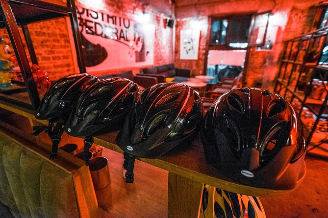 Night Street Food & Bike Tour / Small Groups /All Inclusive - Fried quesadillas and a final street-food stop