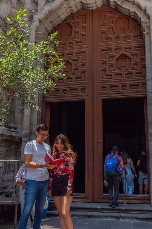 Poetry tour Mexico City - The Zócalo links colonial power with older roots