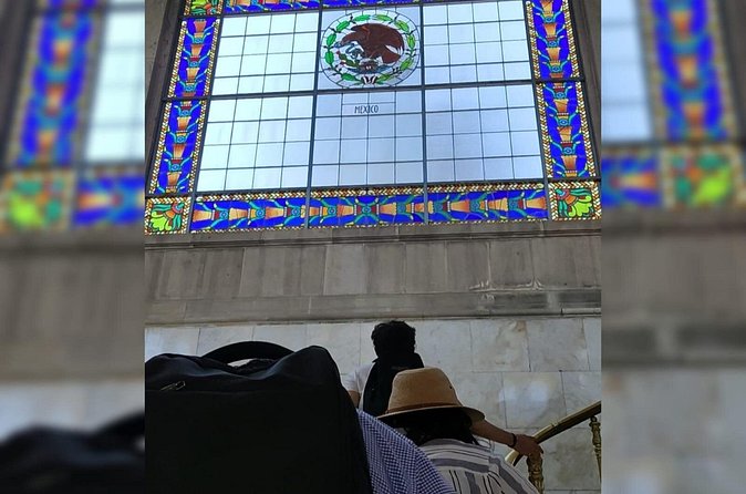 Private and Guided Tour to Chapultepec Castle with Transportation - What the private vehicle adds
