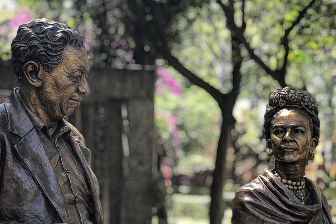 Private City Tour in Frida Kahlo, Coyoacan, and Xochimilco - Casa Azul and the Frida Kahlo visit