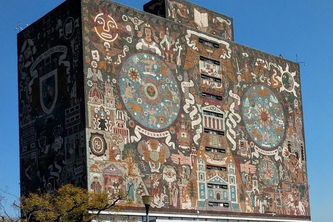 Private Combo 2 days: Teotihuacan+Basilica+Tlatelolco+Xochimilco+Frida+Coyoacan - Xochimilco by trajinera