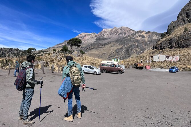 Private Hike next to volcano at 14800 ft. from Mexico city - A 7 a.m. departure from Mexico City