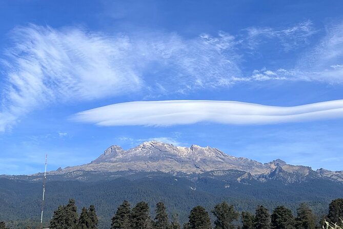 Private Hike next to volcano at 14800 ft. from Mexico city - Paso de Cortés: registration at 3,700 meters