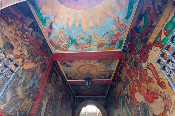 Private Street Food & Mural Art Tour in Mexico City - What the private format changes