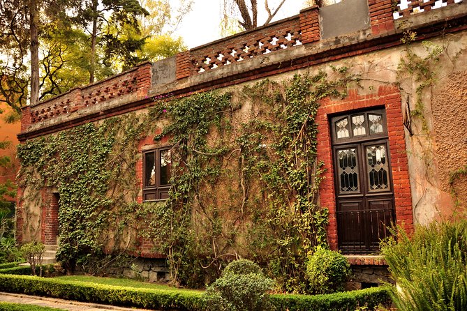 Private tour Antropology Museum Frida Khalo museum and Leon Trotskyi museum - Starting with Mexico’s ancient cultures