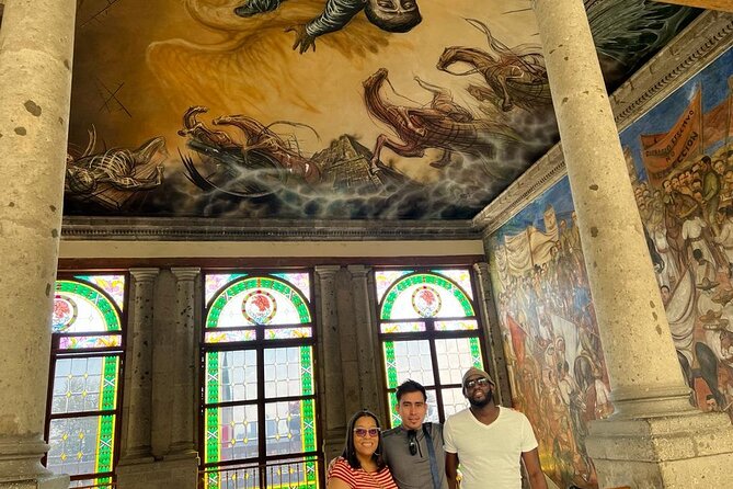 PRIVATE Tour Chapultepec Castle - Inside Chapultepec Castle, where the details come together