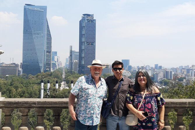 PRIVATE Tour Chapultepec Castle - Murals, architecture, and city views