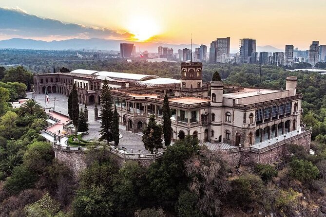 PRIVATE Tour Downtown & Anthropology Museum & Chapultepec Castle - Alameda Central and the Palace of Fine Arts