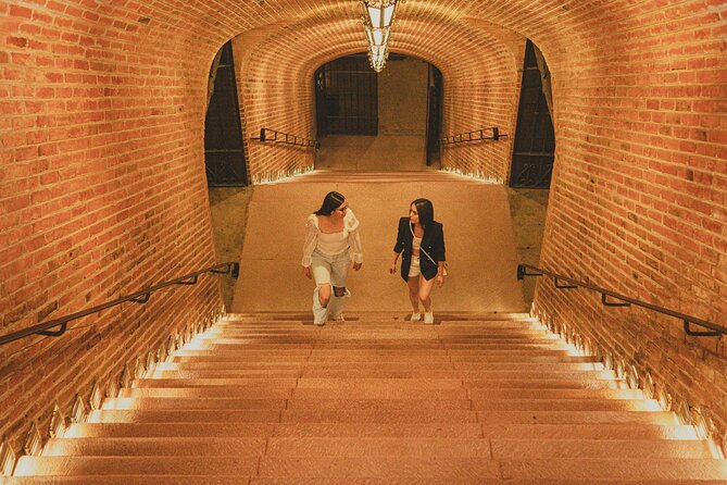 Private tour Freixenet Winery & Peña de Bernal - The guide and driver can shape the experience