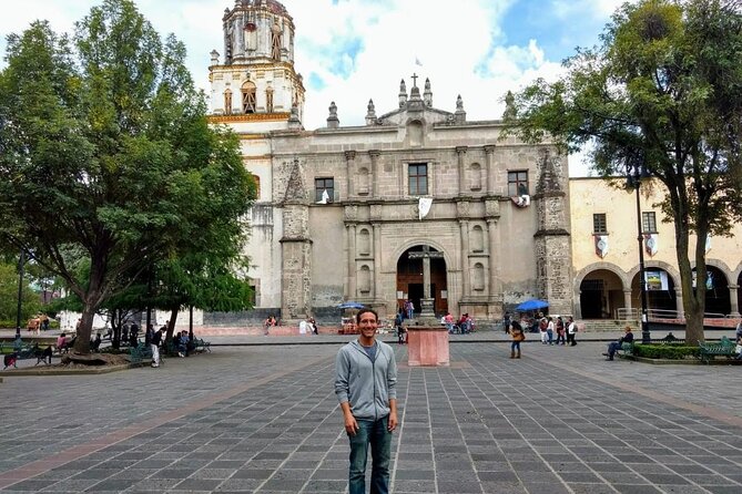 PRIVATE TOUR Historic Center, Xochimilco, Coyoacan and San Angel. - What private transport and guide service add
