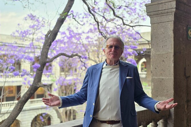 Private Tour in Mexico City with an Award Winning Author - Santo Domingo Square and everyday Centro
