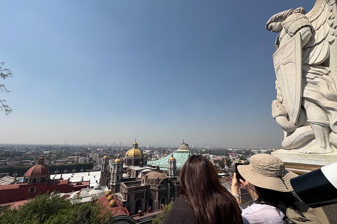 Private Tour in Our Lady of Guadalupe Basilica - The new basilica and the original sacred tilma
