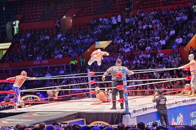Private Tour: Lucha Libre + Tacos Michelin + Transportation - El Califa de León and the taco question