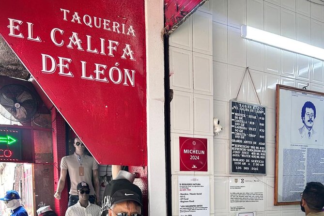 Private Tour: Lucha Libre + Tacos Michelin + Transportation - The guide can make or break the night
