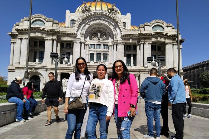 Private Tour Mexico City VIP FULL DAY - Casa de los Azulejos and the city’s main square