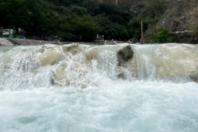 Private Tour of Tolantongo Grottoes with Transportation from CDMX - Entering the steam tunnel and main grotto