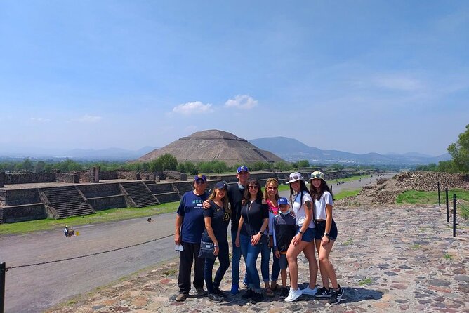 Private Tour Pyramids of Teotihuacan - The one-hour meal stop in Teotihuacan