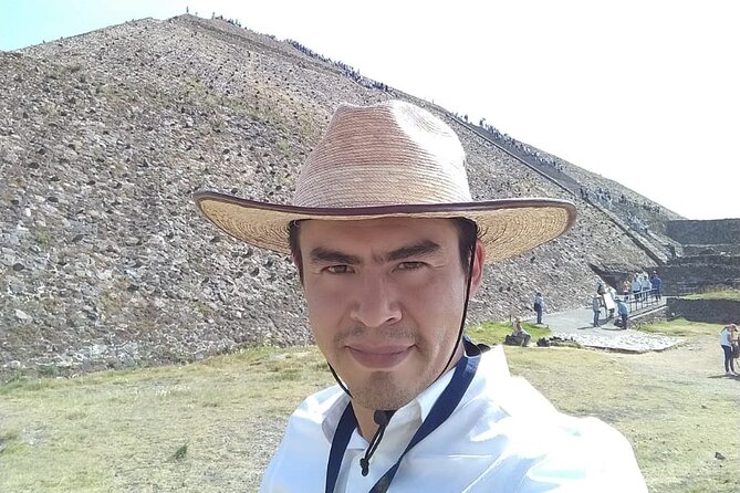 Private Tour Teotihuacan Tequila&quesadilla - From ancient stone to pulque and mezcal