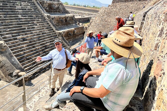 Private Tour to Teotihuacan with Architect from CDMX - Adding the mural museum, food, and local crafts