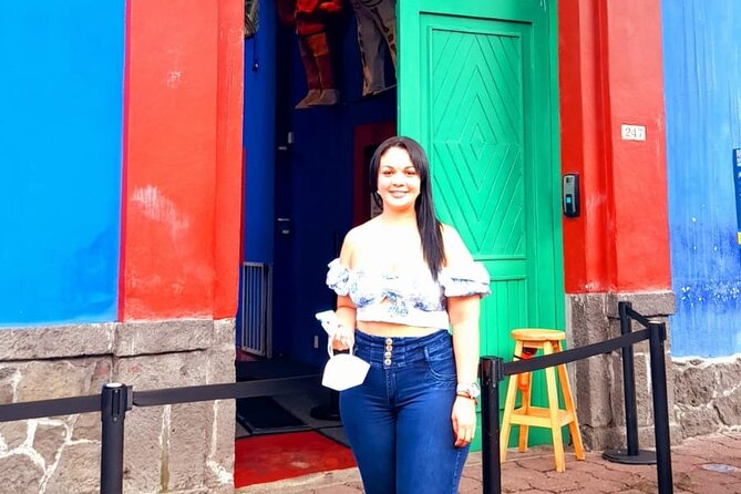 Private Tour to Xochimilco, Coyoacan and the World of Frida Kahlo - Guides can make or break the day