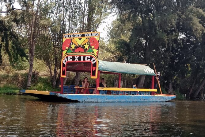 Private Tour to Xochimilco, Coyoacan and the World of Frida Kahlo - Xochimilco by trajinera, with canals and chinampas
