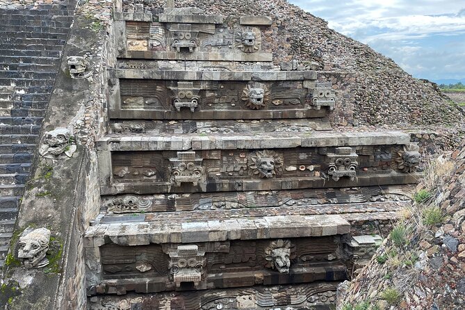 Private Tour with Archaeologist and VR Experience at Teotihuacan - Starting at Gate 1 and finding the city