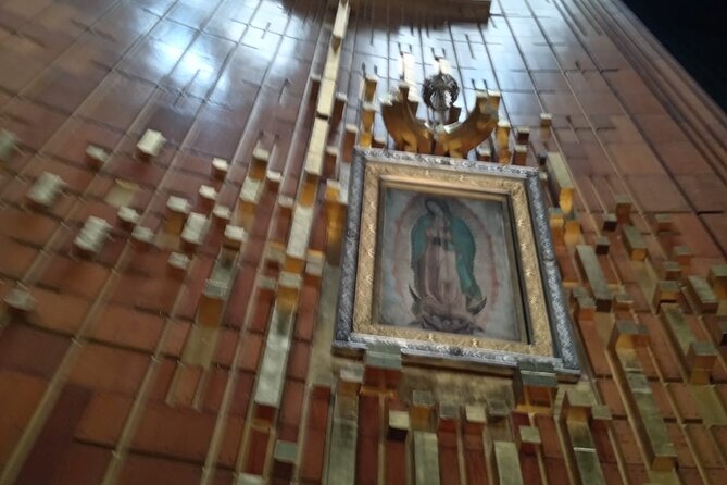 Private VIP Tour Pyramids of Teotihucan and Basilica - Best Rated - A private route from Mexico City to Teotihuacan