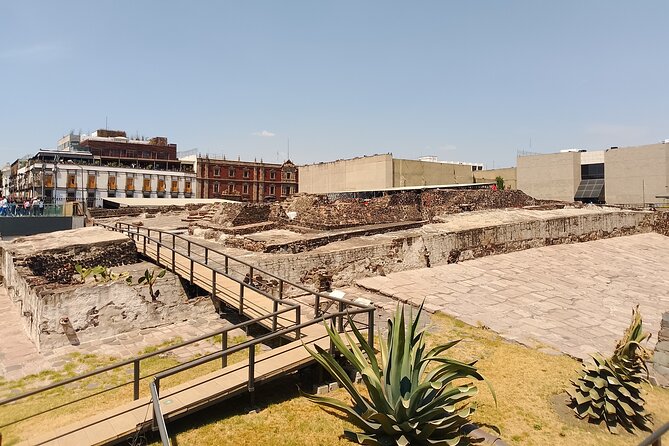 Private walk CDMX Historic Center + Museums + Tacos + Metro - The House of Tiles and the Gran Hotel lobby