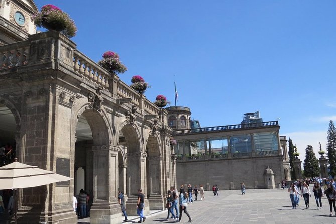 Private Walking Tour Anthropology Museum & Chapultepec Castle - Reaching Chapultepec Castle
