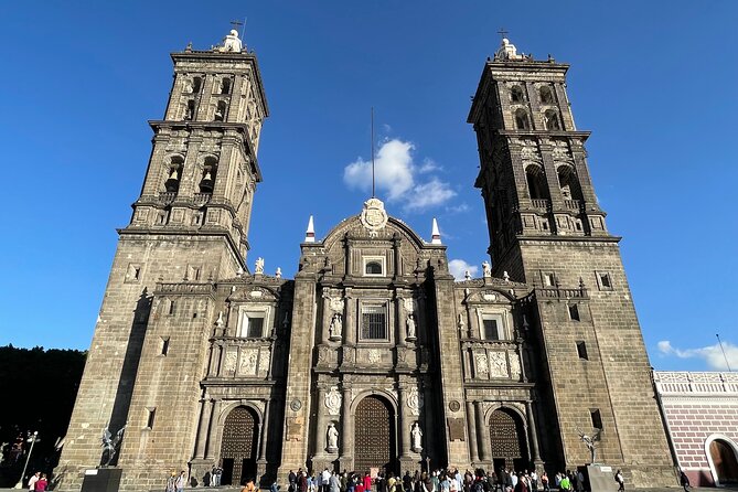 Puebla, Cholula & Tonantzintla Day Tour - Cholula’s pyramid, viewed from above the town