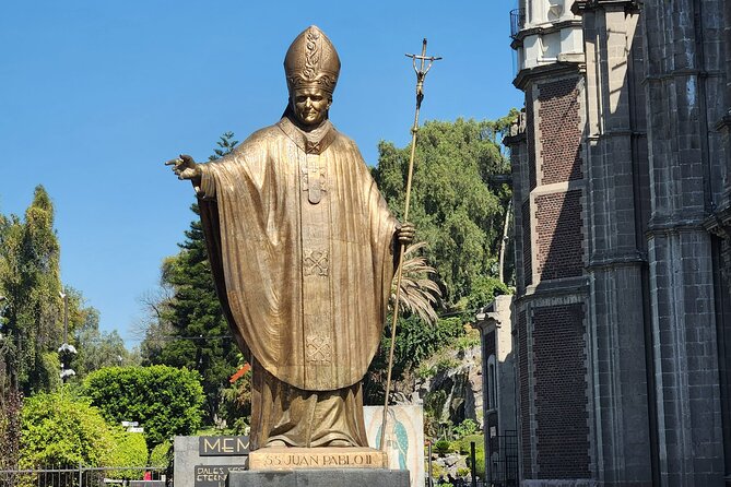 Pyramids and Basilica of Guadalupe Tour with Round Transport - Walking through Teotihuacán without an included guide