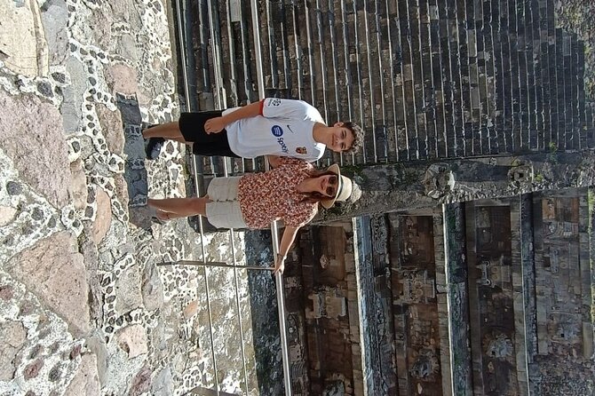 Pyramids of Teotihuacan and Basilica of Guadalupe / Small Groups - From pre-Hispanic ruins to the Basilica of Guadalupe