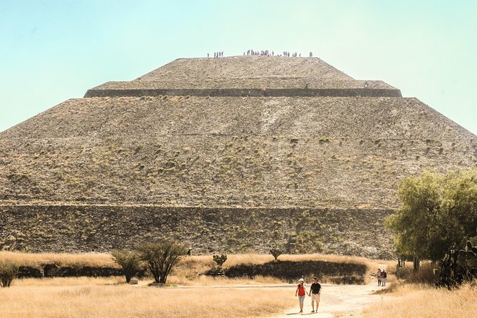 Pyramids of Teotihuacan, Guadalupe Shrine & Tlatelolco Tour - Three hours among the Teotihuacan pyramids