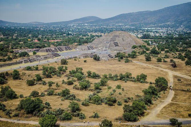 Pyramids of Teotihuacan, Guadalupe Shrine & Tlatelolco Tour - Guides can make or break the experience