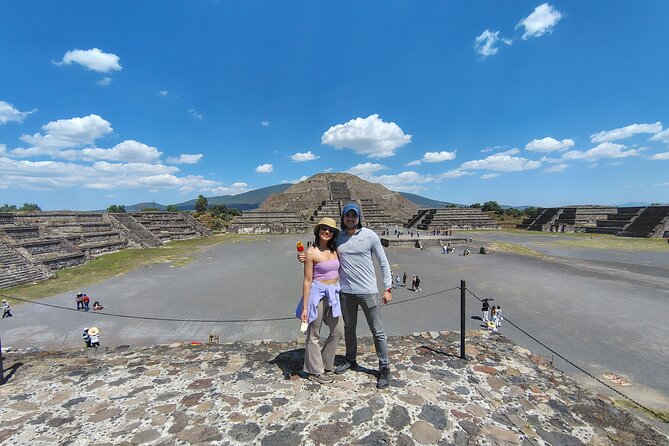 Pyramids of Teotihuacan without traps for tourists morning or afternoon - What the $60 price buys you