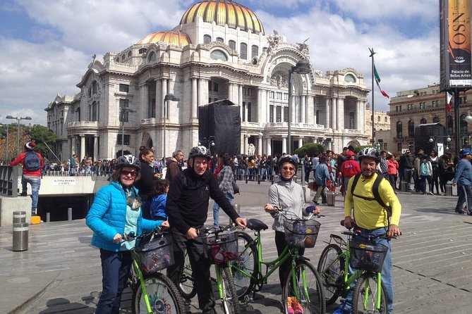 Ride Mexico City Historic Center, highlights w/ taco stop - Bellas Artes and Rivera’s murals