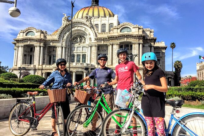 Ride Mexico City Historic Center, highlights w/ taco stop - Reforma and the ride toward the center